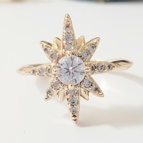Luna Celestial Crystal Star Ring - Picture 4 of 12